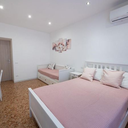 Casa Rosa Beige E Blu Appartement Rome Buitenkant foto
