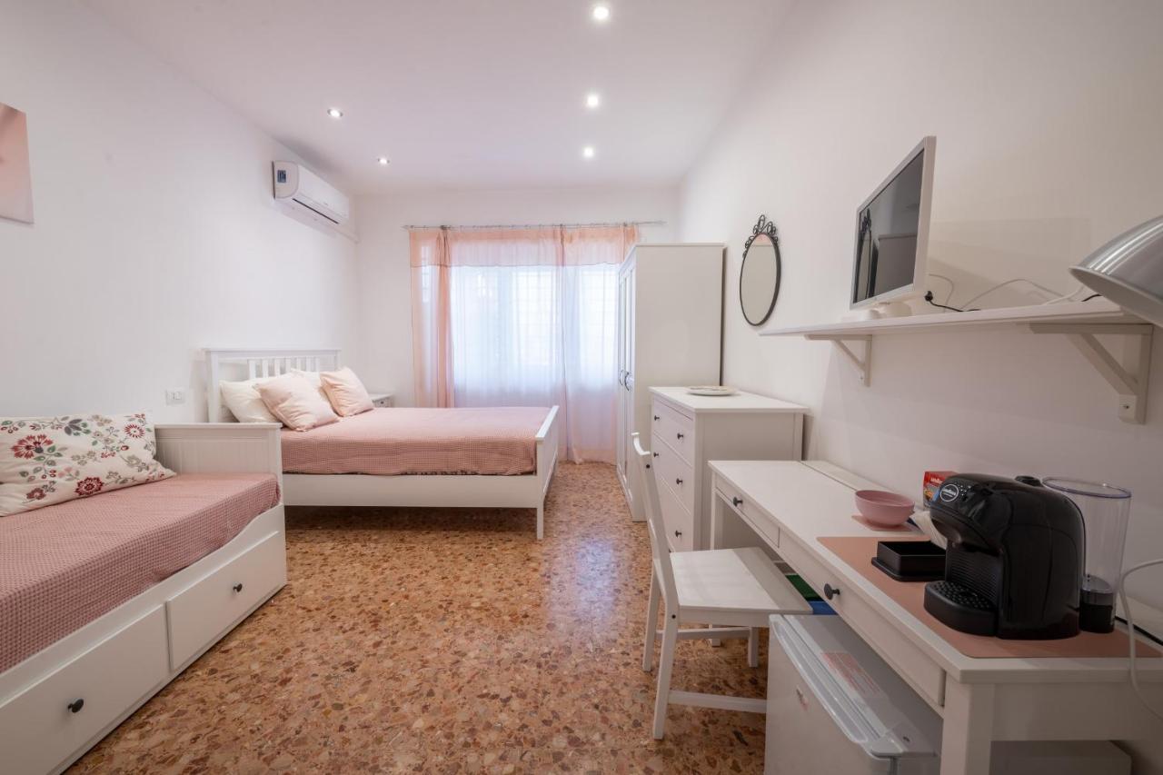 Casa Rosa Beige E Blu Appartement Rome Buitenkant foto